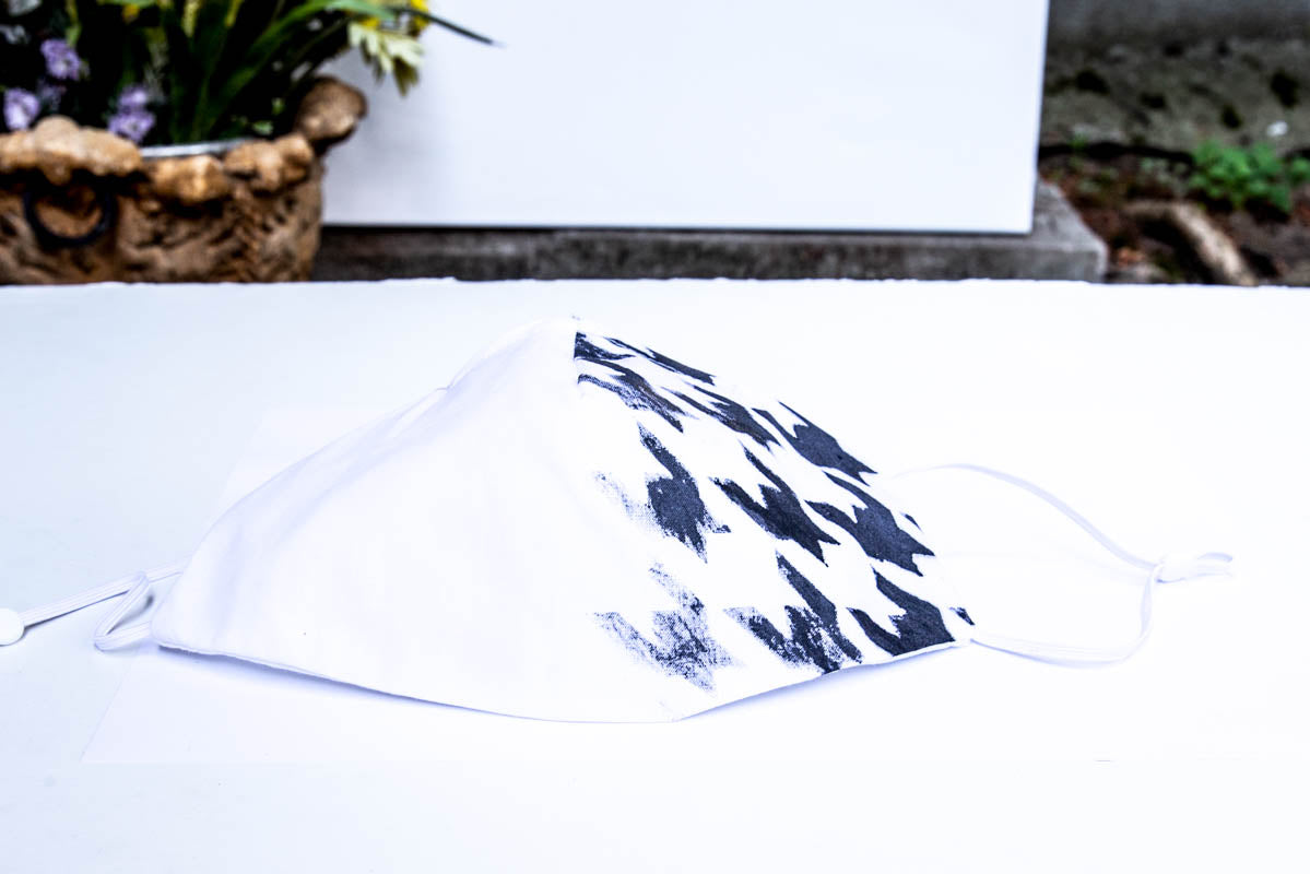 Hound-Tooth Pattern Face Mask