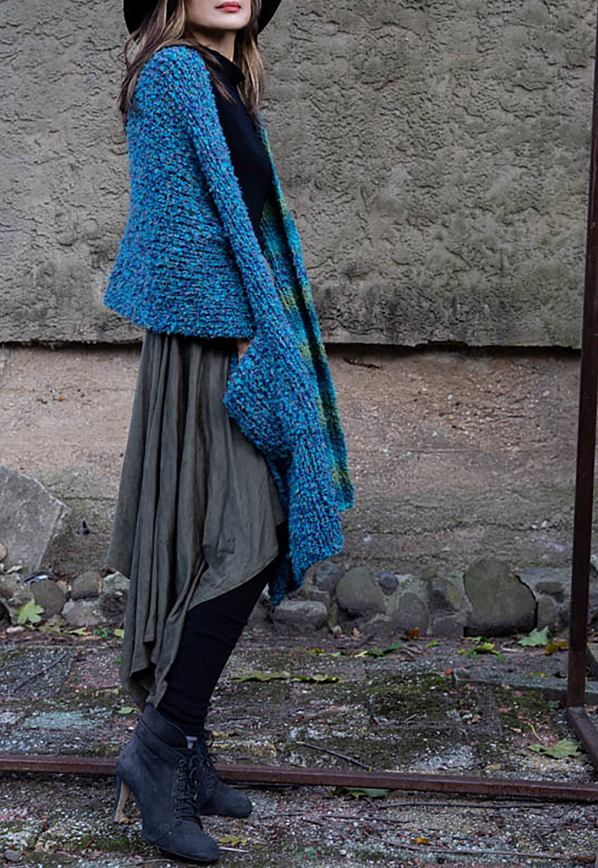 Green-Tone Travel Scarf Cardigan